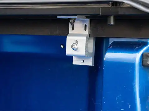 Manual Hard Aluminum Retractable Tonneau Cover for Toyota